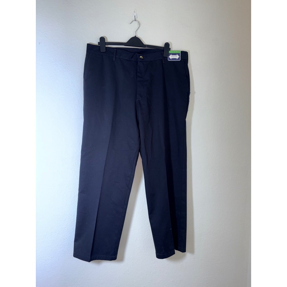 Wrangler Ultimate Khaki 40 x 29"  Black new No Iron Flat Front Classic Fit Pants